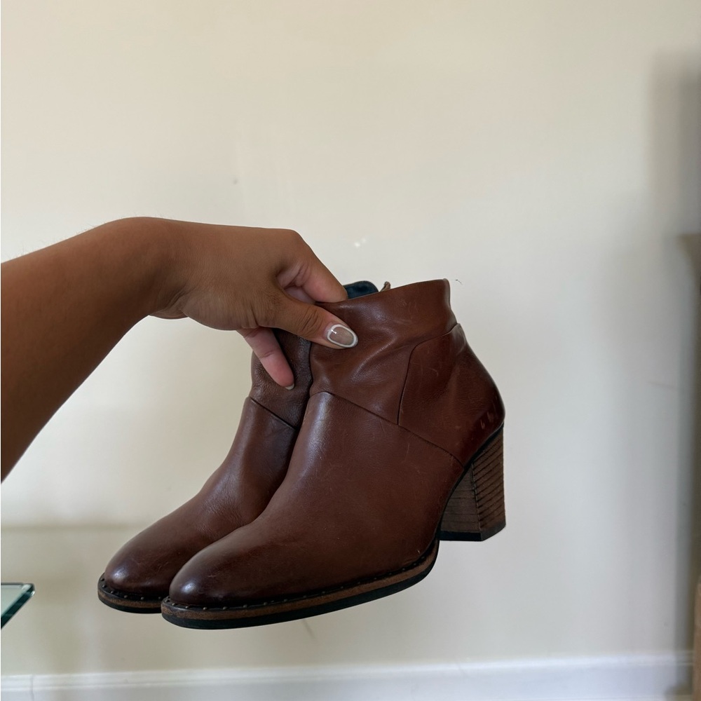 Paul Green heeled bootie